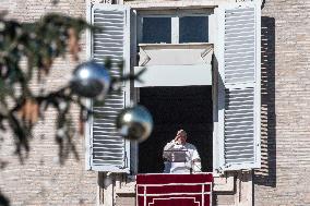 Pope Francis Reciting The Angelus Domini - Vatican