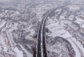 Heavy Snow Hit Yuncheng