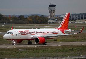 Airbus A320-251N delivery flight to Air India