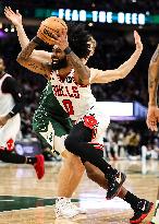 (SP)U.S.-MILWAUKEE-BASKETBALL-NBA-BUCKS VS BULLS