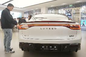 Huawei LUXEED S7 in Hangzhou