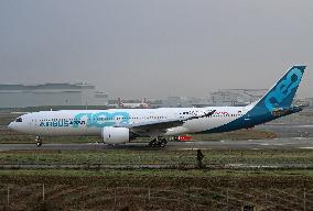 test flight of a Airbus A330-941 in Toulouse