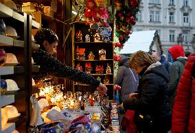CZECH REPUBLIC-PRAGUE-CHRISTMAS MARKET