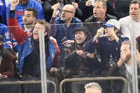 Susan Sarandon During A Hockey Match - NYC