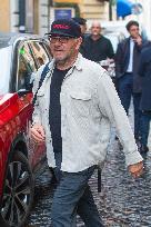 Kevin Spacey Enjoys Shopping - Rome