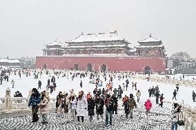 CHINA-BEIJING-PALACE MUSEUM-SNOWFALL (CN)