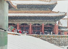 CHINA-BEIJING-PALACE MUSEUM-SNOWFALL (CN)