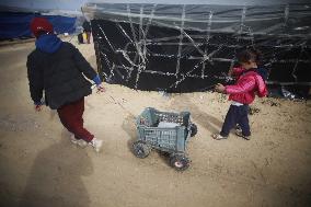 Daily Life In Refugees Camp In Khan Yunes - Gaza Strip