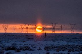 High-Voltage Power During Extreme Cold Weather