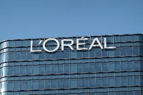 L 'Oreal Building in Shanghai