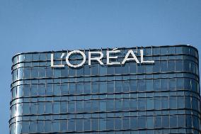 L 'Oreal Building in Shanghai