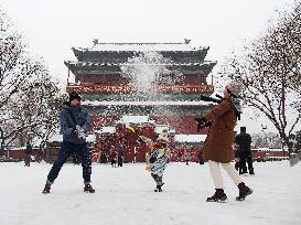 Heavy Snow Hit Beijing