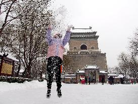 Heavy Snow Hit Beijing