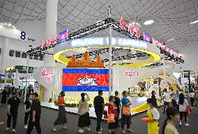 CHINA-HAINAN-HAIKOU-TROPICAL AGRICULTURAL PRODUCTS-WINTER TRADE FAIR-OPENING (CN)