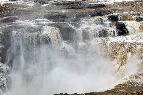 The Yellow River Hukou Waterfall Scenery in Yan 'an