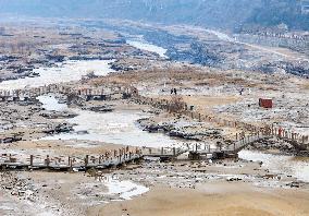 The Yellow River Hukou Waterfall Scenery in Yan 'an