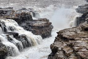 The Yellow River Hukou Waterfall Scenery in Yan 'an