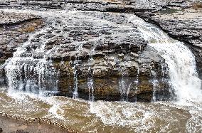 The Yellow River Hukou Waterfall Scenery in Yan 'an