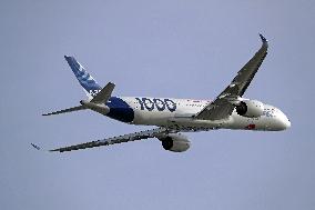 Test flight of the Airbus A350-1041 in Toulouse