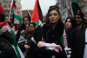 Pro Palestine Demo Continues In Duesseldorf