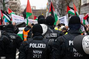 Pro Palestine Demo Continues In Duesseldorf