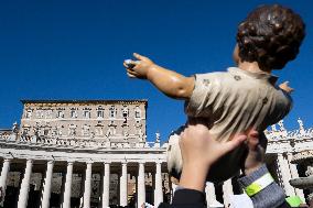 Pope Francis Angelus Prayer - Vatican