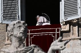 Pope Francois Leads The Angelus The Day he Turns 87 years Old - Vatican