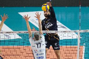 Rana Verona v Cisterna Volley - Italian SuperLega Volley Championship