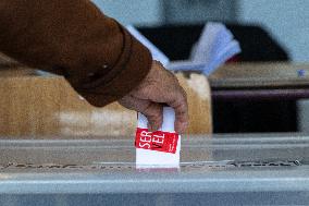 Chileans Vote on Constitutional Referendum