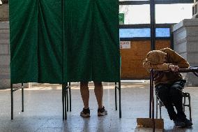 Chileans Vote on Constitutional Referendum