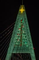 HUNGARY-BUDAPEST-MEGYERI BRIDGE-CHRISTMAS DECORATIONS