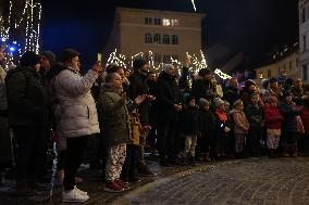 SLOVENIA-LJUBLJANA-CHRISTMAS-ICE QUEEN PROCESSION