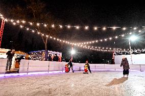 Open-air skating rink opens in Zaporizhzhia