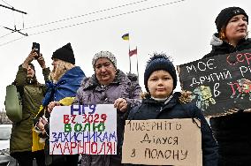 Action in support of captured Mariupol defenders held in Zaporizhzhia