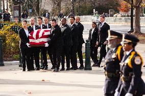 Justice Sandra Day O’Connor lies in repose at the Supreme Court