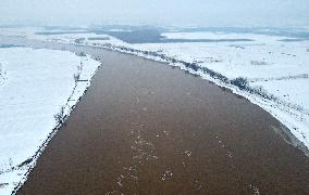 #CHINA-SHANDONG-YELLOW RIVER-FLOWING ICE (CN)
