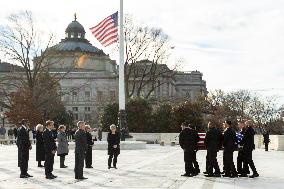 Justice Sandra Day O’Connor lies in repose at the Supreme Court