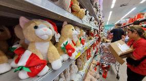 Consumers Looking For Christmas Products