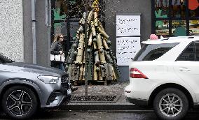 Christmas tree made of shell cases in Kyiv