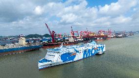 CHINA-GUANGDONG-GUANGZHOU-PASSENGER SHIP-SETTING SAIL (CN)