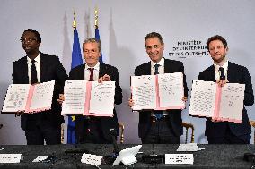 Agreement To Set Up A Major Hub Project In The West Indies - Paris