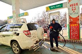 A Gas Station in Qingzhou
