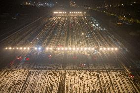 High Speed Trains Cope With Cold Waves in Nanjing