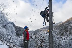 CHINA-HUBEI-SHENNONGJIA-POWER SUPPLY-MAINTENANCE (CN)