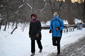 Citizens Face Frost in Shenyang