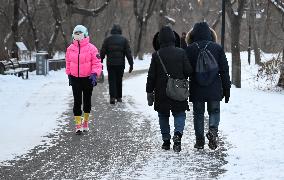 Citizens Face Frost in Shenyang