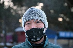 Citizens Face Frost in Shenyang