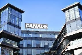 Canal+ Headquarters - Issy-les-Moulineaux