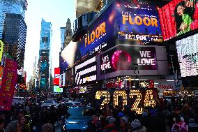 2024 Official New Year Numerals - Times Square