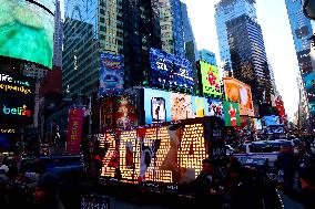 2024 Official New Year Numerals - Times Square